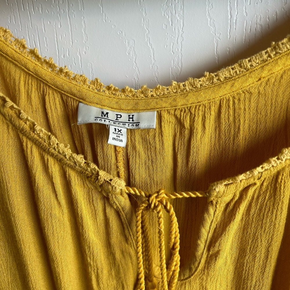 Women’s blouse - Picture 3 of 4